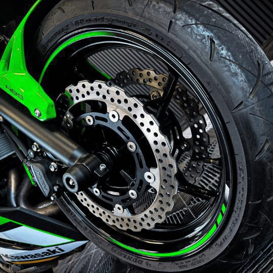 WIN A 2025 KAWASAKI NINJA + £500 CASH image 5