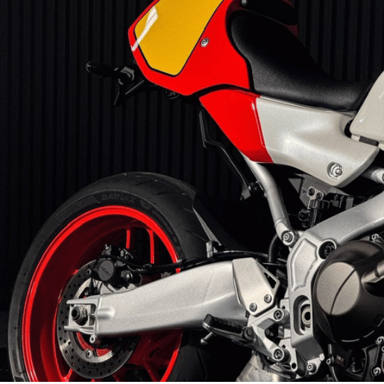 YAMAHA XSR900GP  image 4
